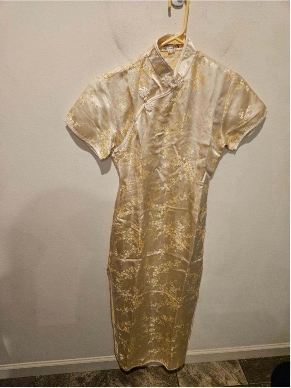 Women's Plum Blossom Vintage Gold & White Silk Cheongsam Qipao Dress, Size S/M